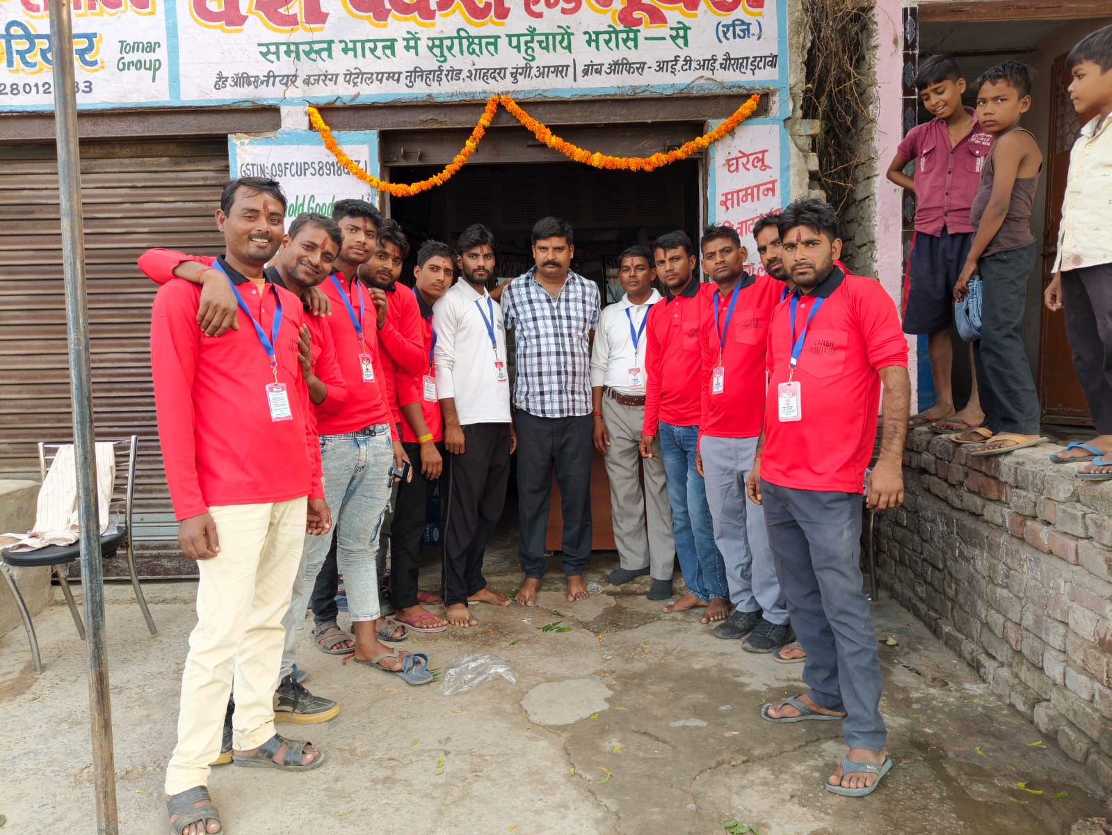 Vansh Packers and movers in Bodla employees